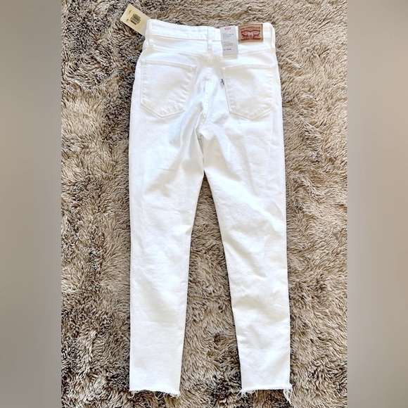 Levi's 721 High-Rise Skinny Jeans NWT - Picture 2 of 7